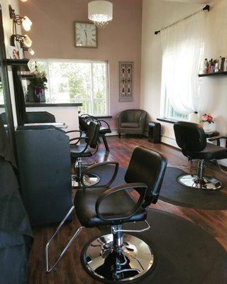 Ak Beauty Bar is a quaint salon located in our small town of Wasilla, Alaska. We are here to meet your beauty needs.