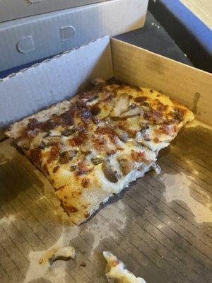 White pizza with bacon and mushrooms