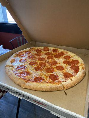 XL Pepperoni pizza