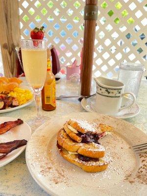 Stuffed cinnamon crème brûlée french toast