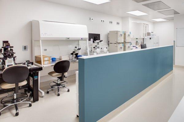 Pearl Mini-IVF San Diego office embryology lab