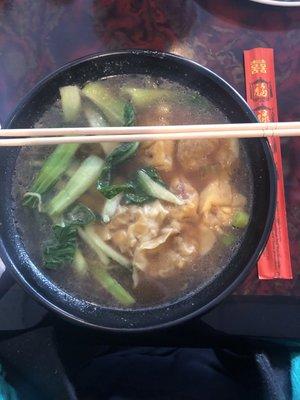 Cantonese wonton soup