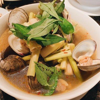 Steamed clams with Thai style