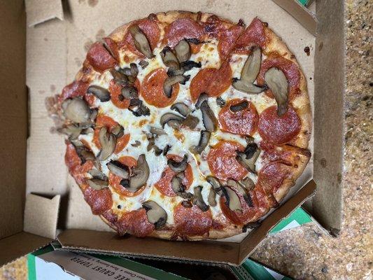 Pepperoni & mushroom cauliflower crust pizza