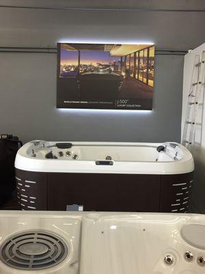 Flagship J-575 Hot Tub by Jacuzzi