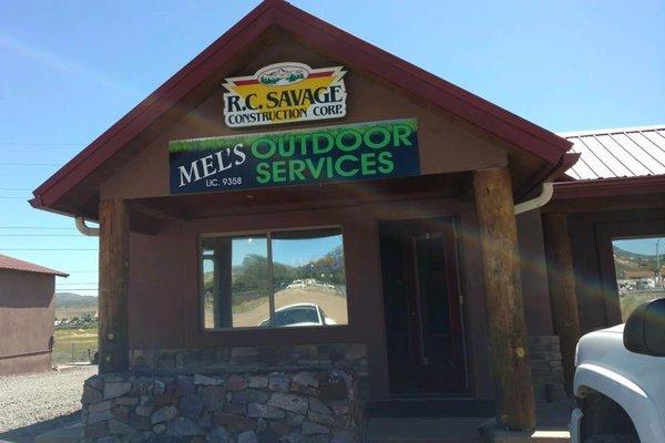 Mel's Outdoor Services Storefront