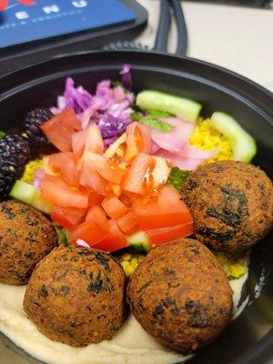 Falafel salad