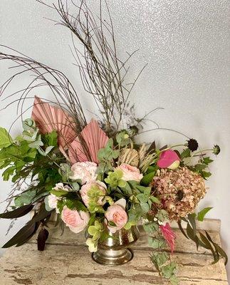 Foraged style arrangement using fresh and dried materials