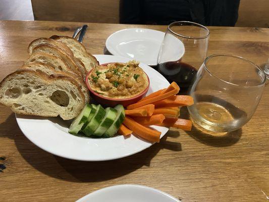 Hummus with fresh bread and vegetables. Yum!