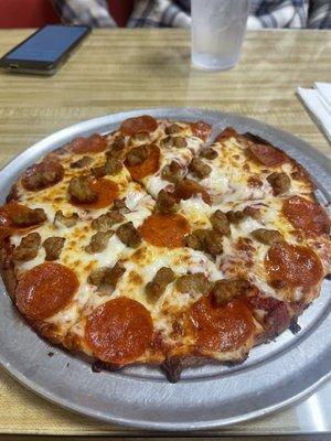 Gluten free sausage & pepperoni pizza