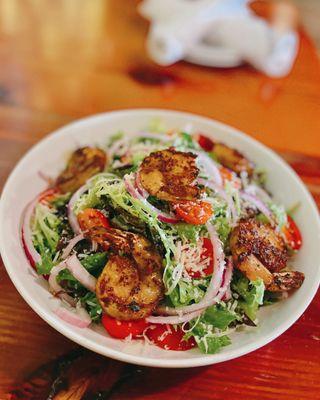 Full Sensation Salad with Blackened Shrimp