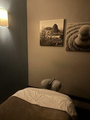 Hand and Stone Massage and Facial Spa