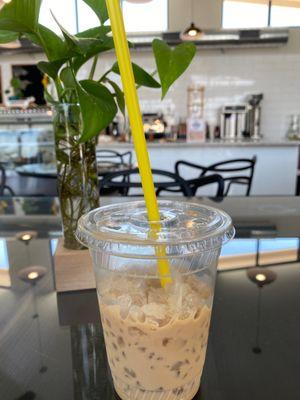 Caramel iced latte