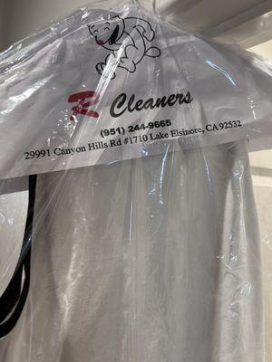 R Cleaners in Lake Elsinore by the Stater Bros.