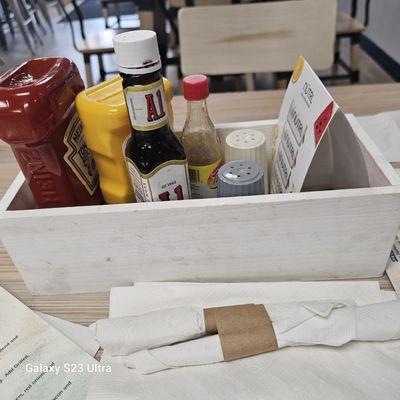 Table condiments