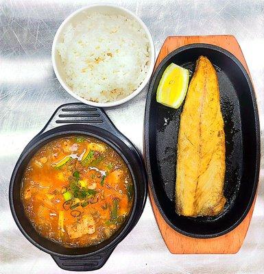 Grilled Mackerel with Soybean Stew/고등어+된장찌개