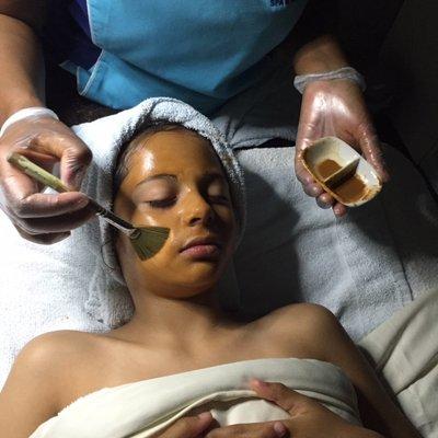 Teens and tweens learn healthy skin habits at Relax Spa