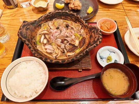 Kamo Jibuni Nabe Set - sliced duck, leek, and mushrooms cooked in a soy sauce based original broth