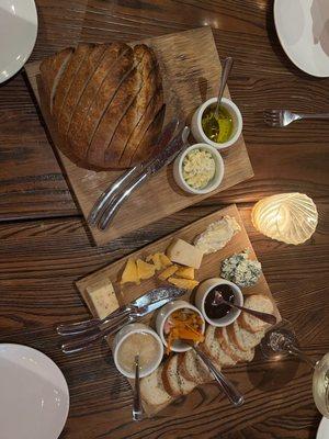 Bread service and fromage board. 10/10