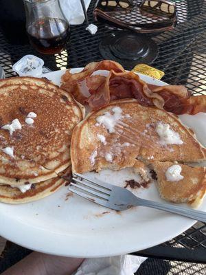 Gluten free chocolate chip pancakes- huge!