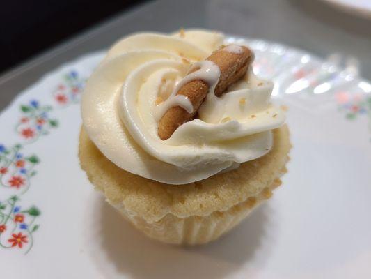 Banana pound cupcake