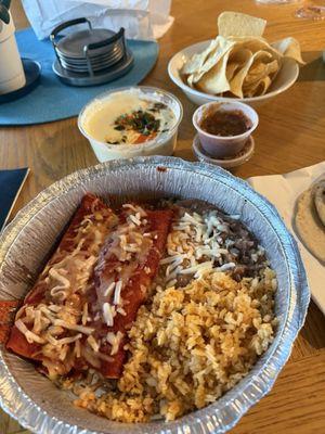 Enchiladas con salsa Roja