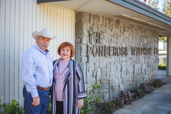 Kristann Silkwood Mattes and Frank Bigelow, owners and family.