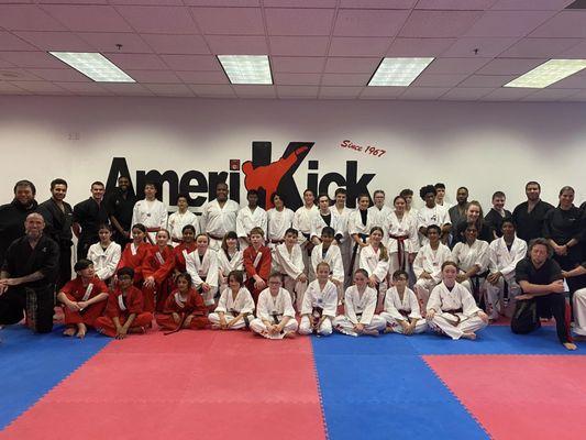 We are a Black Belt School!
www.amerikicklansdale.com