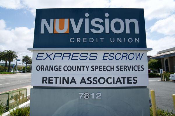 Street Signage - Retina Associates of Southern California