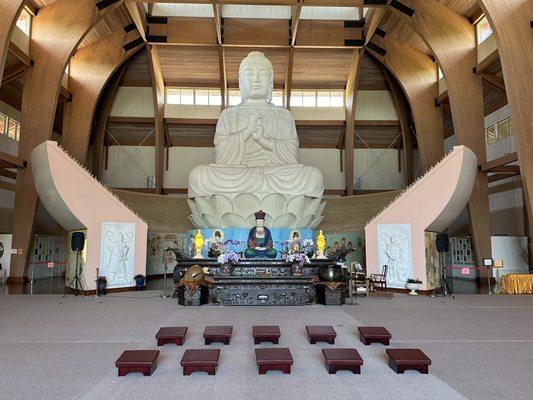 The big Buddha statue that I heard should be the biggest Buddha statue in the Western Hemisphere.