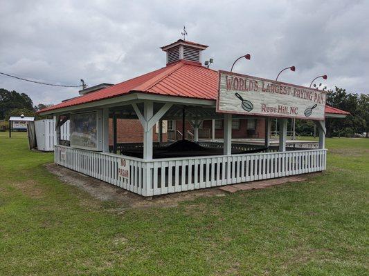 World's Largest Frying Pan, Rose Hill NC