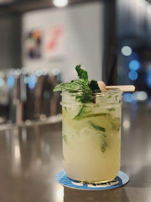 Lychee gin mojito