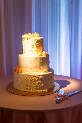 Another shot of my Dad's wedding cake