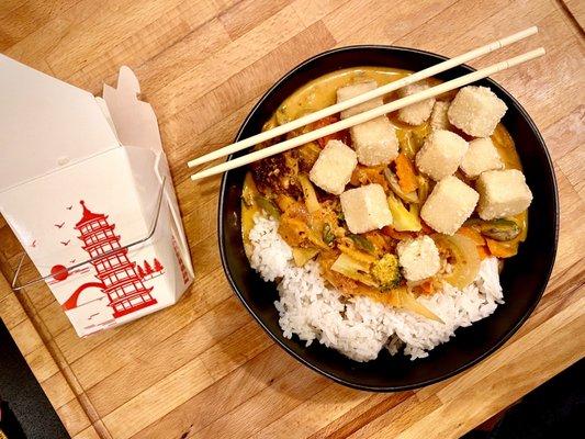 Paneang Curry with crispy tofu