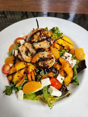 Special of the week! 
Grilled Peach Summer Salad