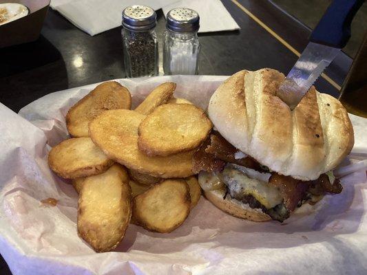 Bacon cheeseburger