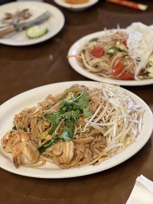 4. Pad Thai, Papaya Salad