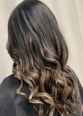 Sombalayage with roots, face framing & long layers