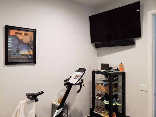 TV + Yamaha Soundbar w/ sub in a small workout room