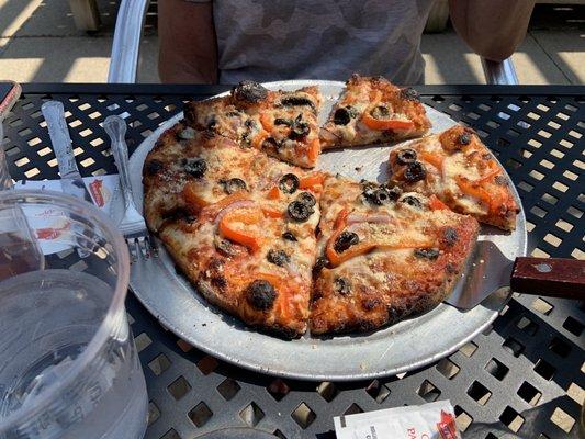 Small veggie with perfect amount of char and a crunchy crust