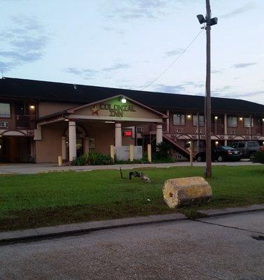 Front of motel, lobby entrance