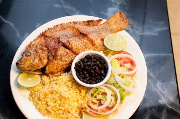 Mojarra frita está riquísima