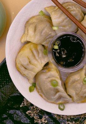 9. Fried or Steam Dumplings (Pork/Veg) (8) ... $6.95