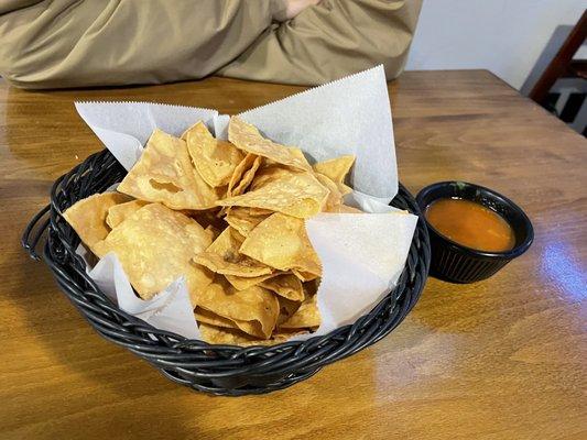 Chips and salsa (complimentary and so good)