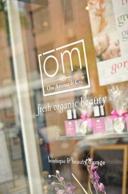 Organic beauty lounge for organic facials, organic waxing, massages, and organic manicures and pedicure!