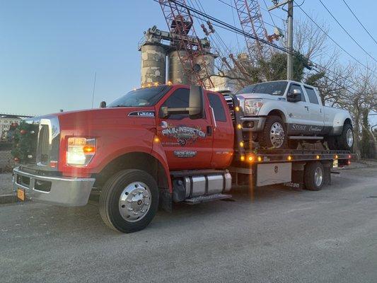 Heavy duty towing !