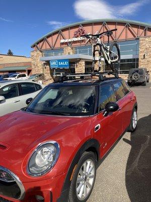 My new Stumpjumper heading home atop my Mini Cooper.