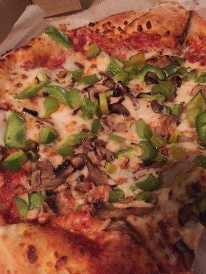 Mushroom and pepper pizza