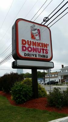 Massive Dunks sign