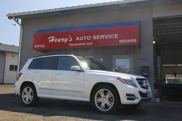 2014 Mercedes GLK 350. Here for B Service :)